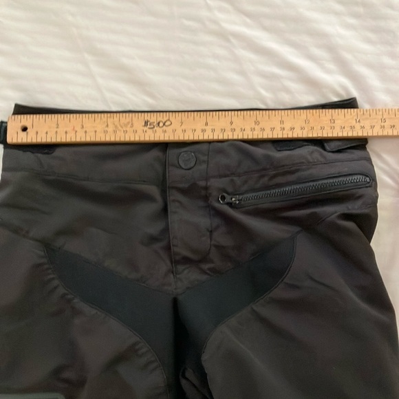 Troy Lee Design motocross fashion sport shorts / mesh venting size SMALL (3-4) - Picture 13 of 16